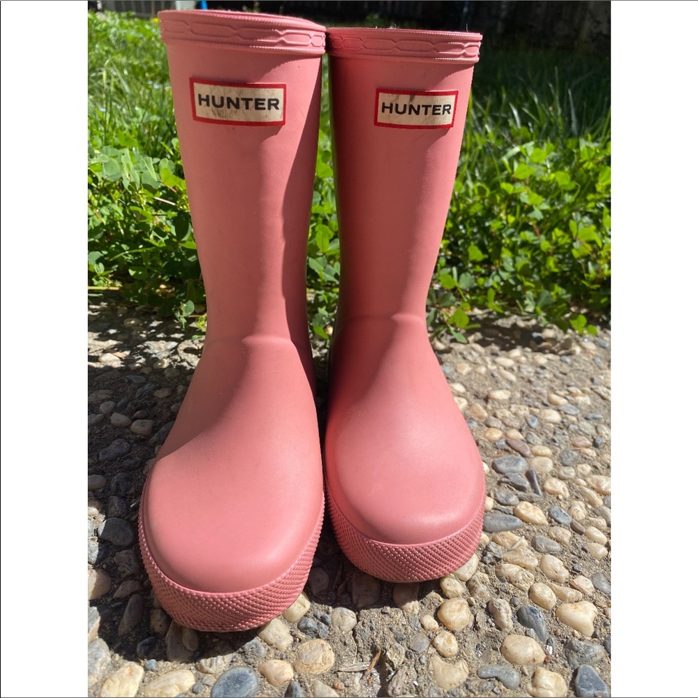 Hunter salmon pink size 11/12 US